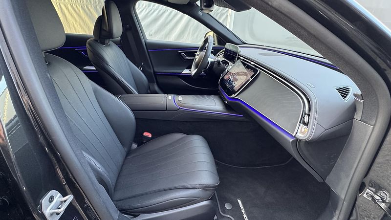 Mercedes-Benz Třídy E (2025) E300de 4MATIC AMG,DIGI LIGHT - fotka 9 z 27
