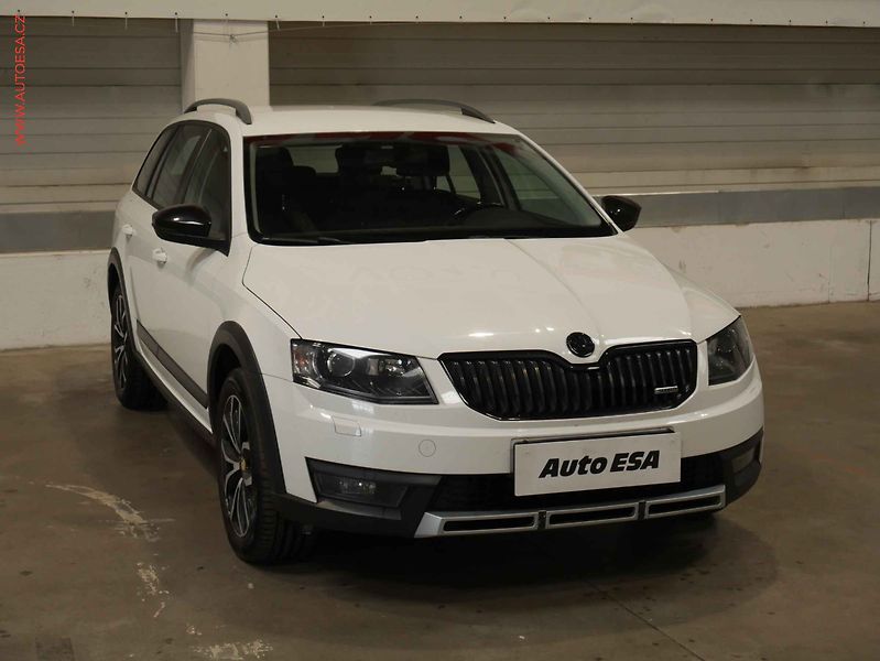 Škoda Octavia (2015) 2.0 TDi 4x4, ČR, DSG, bixen - fotografie inzerátu