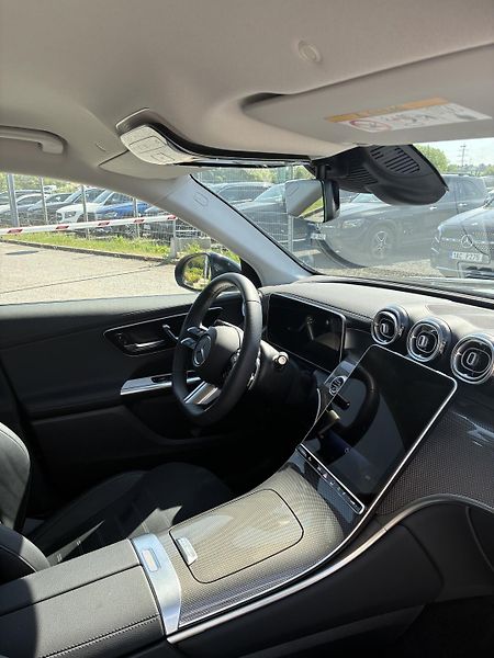 Mercedes-Benz GLC (2025) 220d 4MATIC - fotka 6 z 15
