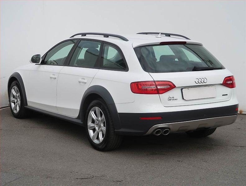 Audi A4 Allroad (2015) 2.0 TDI, 4X4, Serv.kniha - fotka 4 z 21