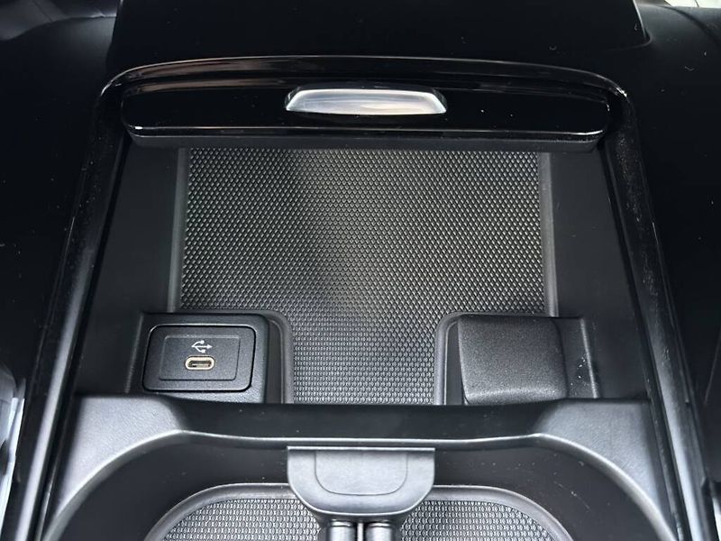 Mercedes-Benz CLA (2025) 200 Shoting Brake - fotka 22 z 27