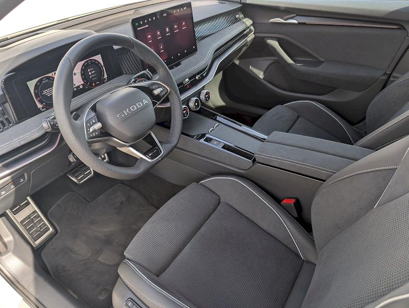 Škoda Superb (2026) Combi 2,0 TDI / 142 kW DSG 4x4 - fotka 7 z 30