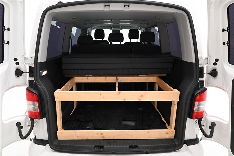 Volkswagen Caravelle 2,0 TDI 132kW Manuál Tažné Zár - fotka 10 z 31
