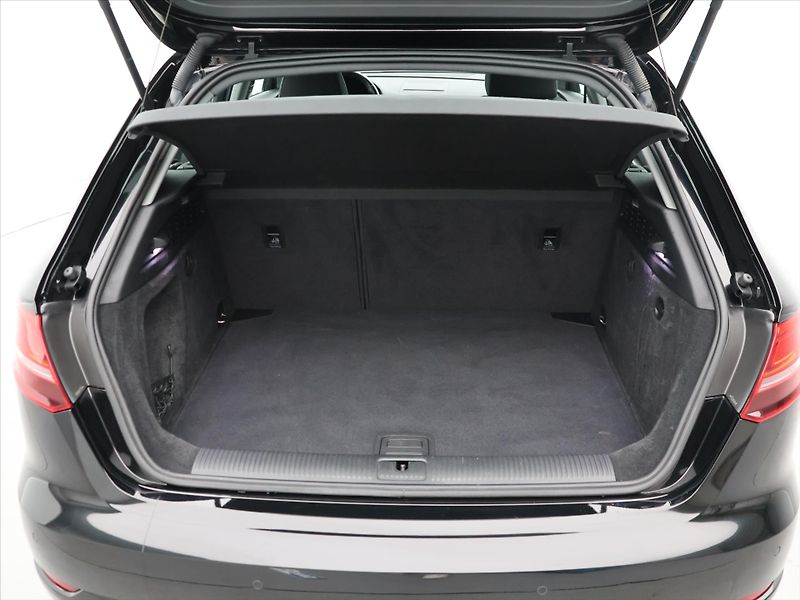 Audi A3 1,5 TSI 110kW S-tronic - fotka 10 z 35