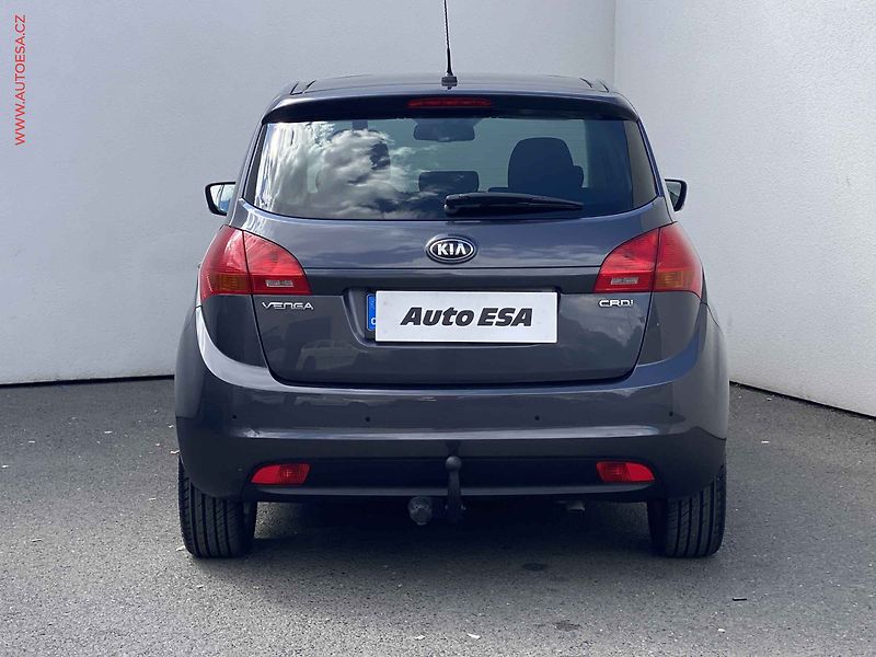 Kia Venga (2015) 1.6 CRDi, Panor, navi - fotka 5 z 18