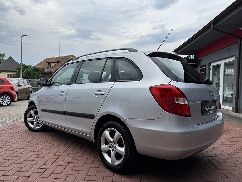Škoda Fabia (2009) 1.4 16V Digi Klima Tempomat - fotka 3 z 50