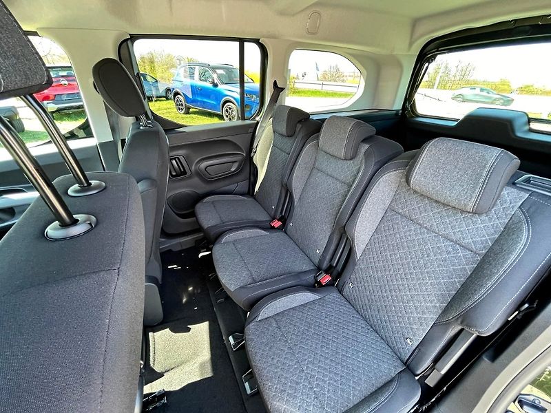 Opel Combo (2026) 1.5 CDTi 131K Elegance+ L2 AT8 - fotka 18 z 19