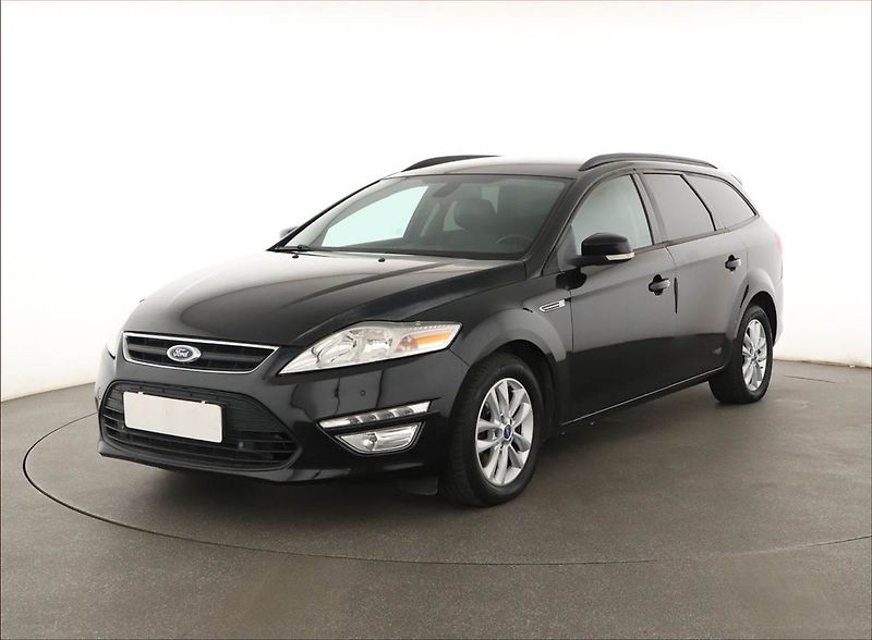 Ford Mondeo (2012) 2.0 TDCi, Navi, Tempomat - fotka 2 z 16
