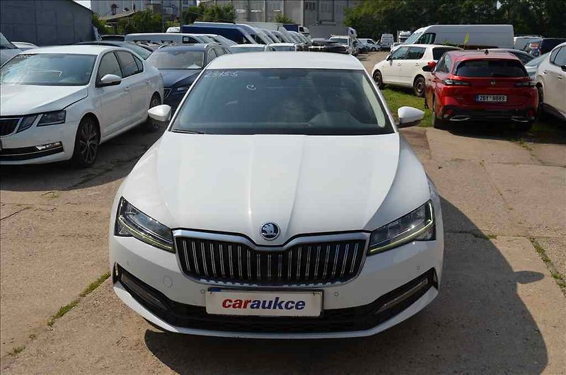 Škoda Superb (2021) 2,0 TDI AMBITION - fotka 2 z 18