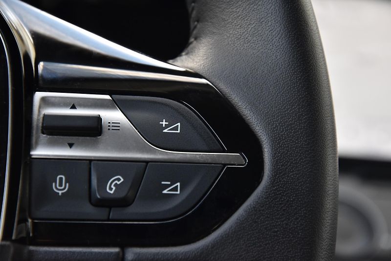 Peugeot 308 1.2 PureTech A/T,LED,TEMP,DPH - fotka 14 z 50