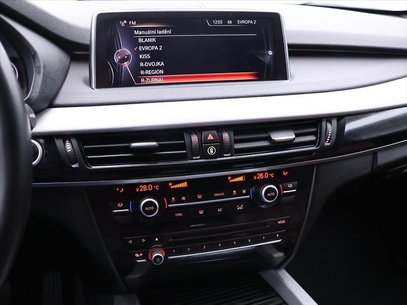 BMW X5 3,0 40d 230kW xD CZ M Paket DP - fotka 26 z 42