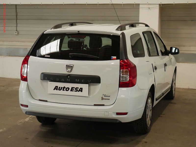 Dacia Logan (2017) 1.2i, 1.maj,ČR - fotka 6 z 14