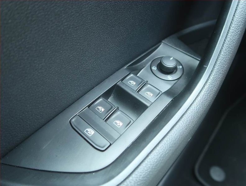 Škoda Superb (2023) Style 2.0 TDI - fotka 17 z 17