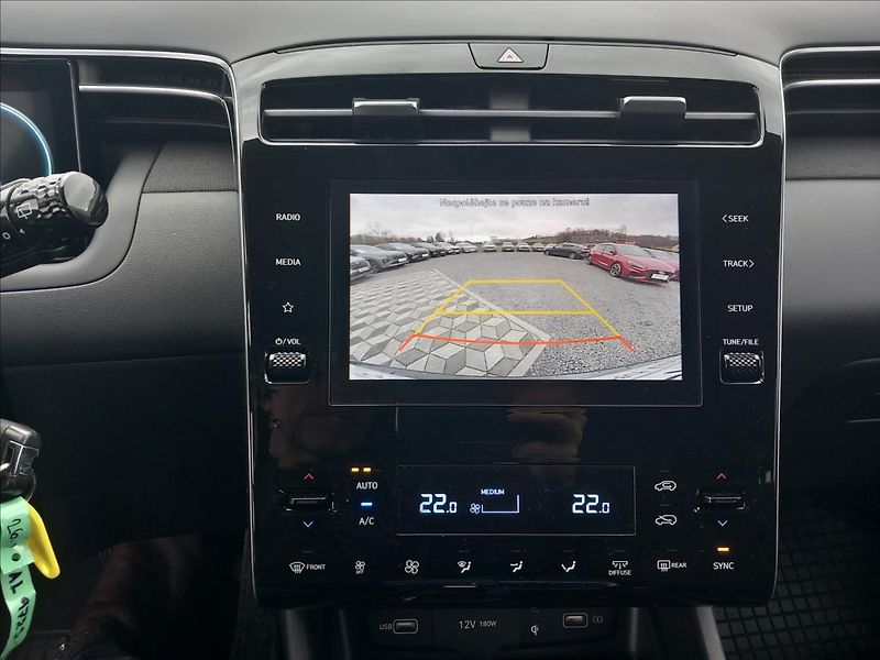 Hyundai Tucson 1,6 T-GDI MHEV SMART DCT - fotka 21 z 22