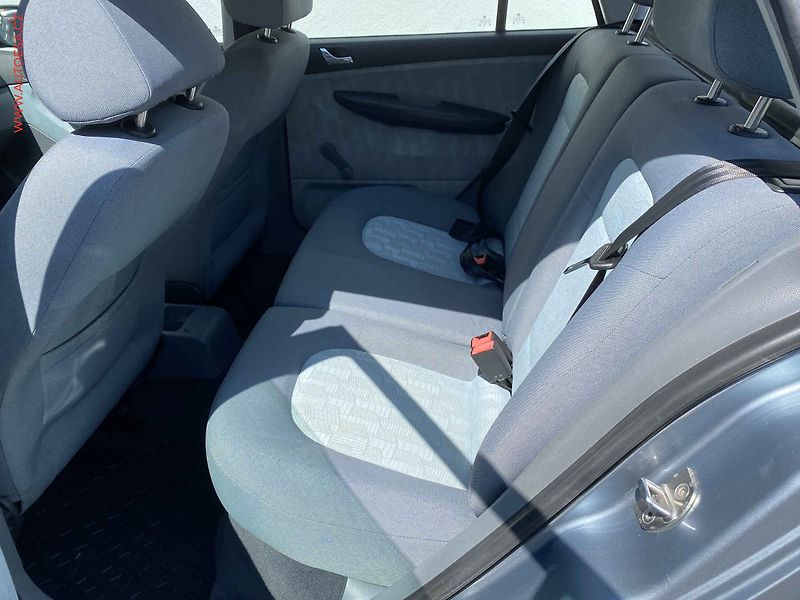 Škoda Fabia (2002) 1.9 TDi, ČR, Comfort - fotka 10 z 13
