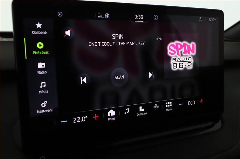 Škoda Enyaq (2022) Sportline iV 80 (82 kWh) - fotka 10 z 20