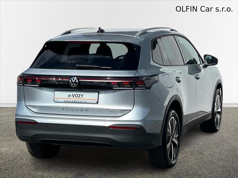 Volkswagen Tiguan 1,5 TSi 110kW 6DSG PEOPLE PHEV - fotka 2 z 29