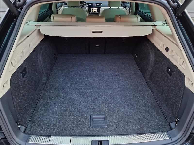 Škoda Superb 2.0TDI 147kW 4x4 DSG L&K,1Maj - fotka 16 z 50