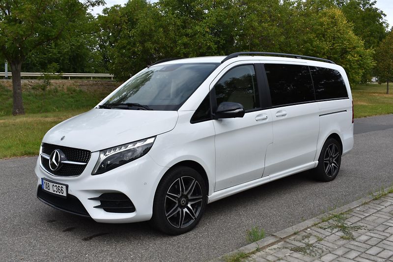 Mercedes-Benz Třídy V (2023) 300d AMG 4Matic REZERVACE - fotka 3 z 24