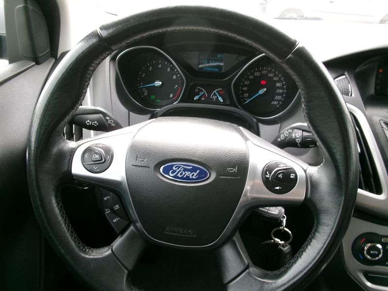 Ford Focus (2014) 1,0 ECOBOOST AC BT TEMP - fotka 23 z 24