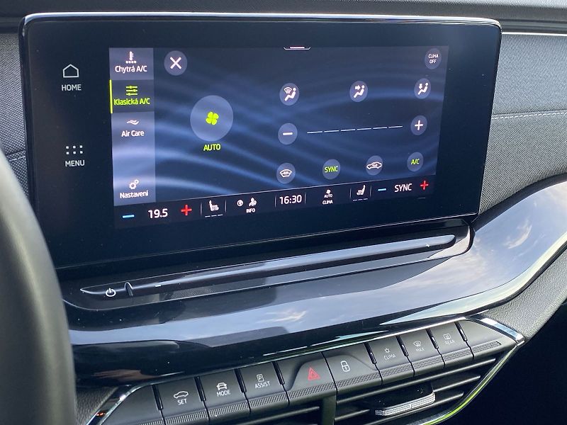 Škoda Octavia (2022) Combi 1.5 TSI Style+ - fotka 13 z 38