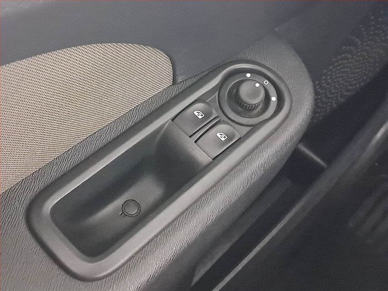 Renault Twingo (2010) 1.2, ČR,1.maj - fotka 16 z 16