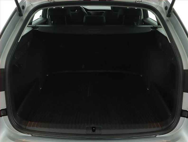 Škoda Octavia (2022) Ambition 2.0 TDI, ČR,1.maj - fotka 13 z 15