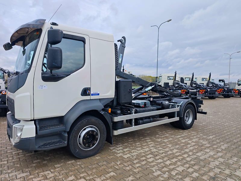Volvo FL 14 t, nová 8t hákový nosič  - fotka 2 z 32