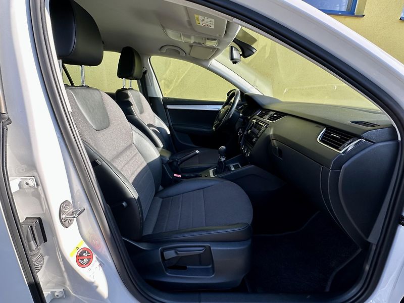 Škoda Octavia (2014) KOMBI 4x4 *1.6TDI/77kW *2.Maj - fotka 18 z 38