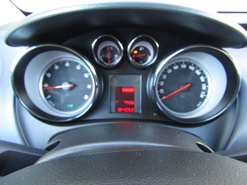 Opel Meriva (2011) 1.4 T 88kW - fotka 29 z 45