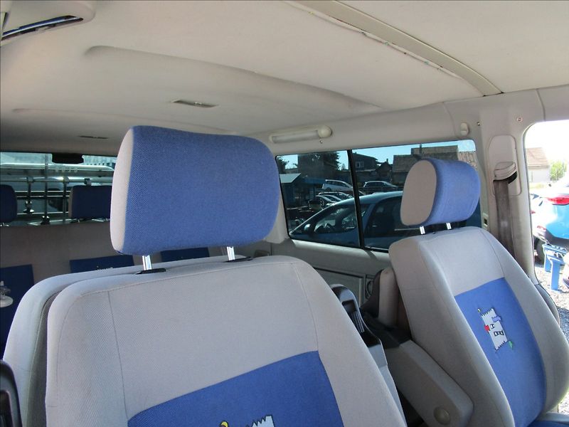 Volkswagen Multivan 2.5TDi 111kW, Atlantis, 7 míst - fotka 25 z 53