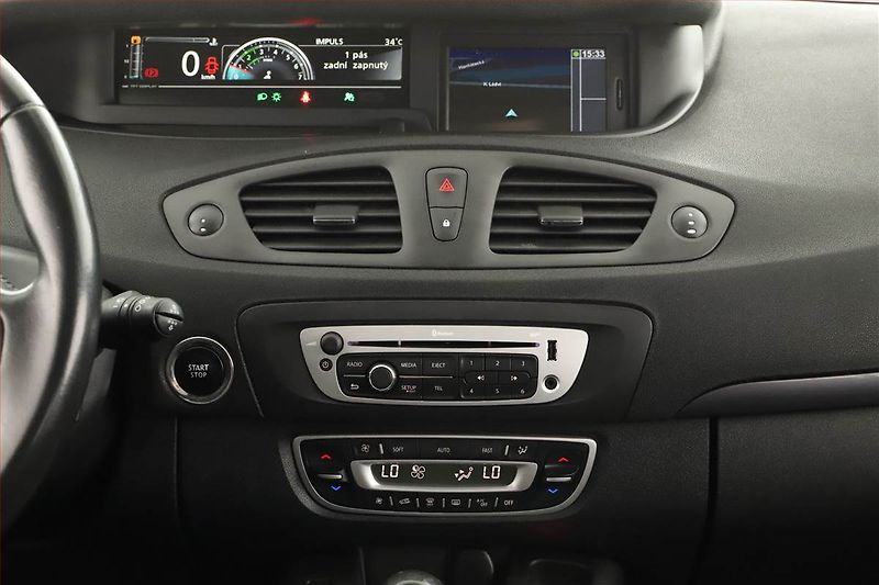 Renault Grand Scénic (2016) 1.2 TCe, Navi, Tempomat - fotka 10 z 18