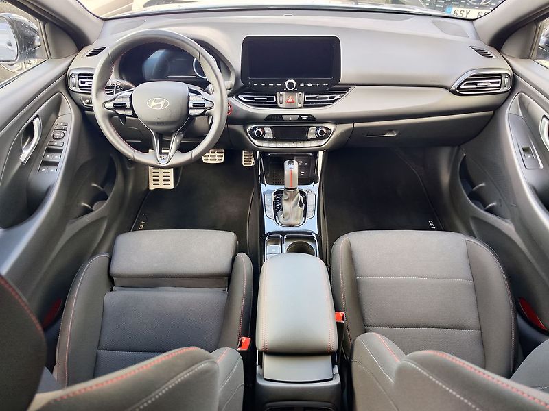 Hyundai i30 1.5 T-GDI/103kW N-Line DCT - fotka 14 z 34