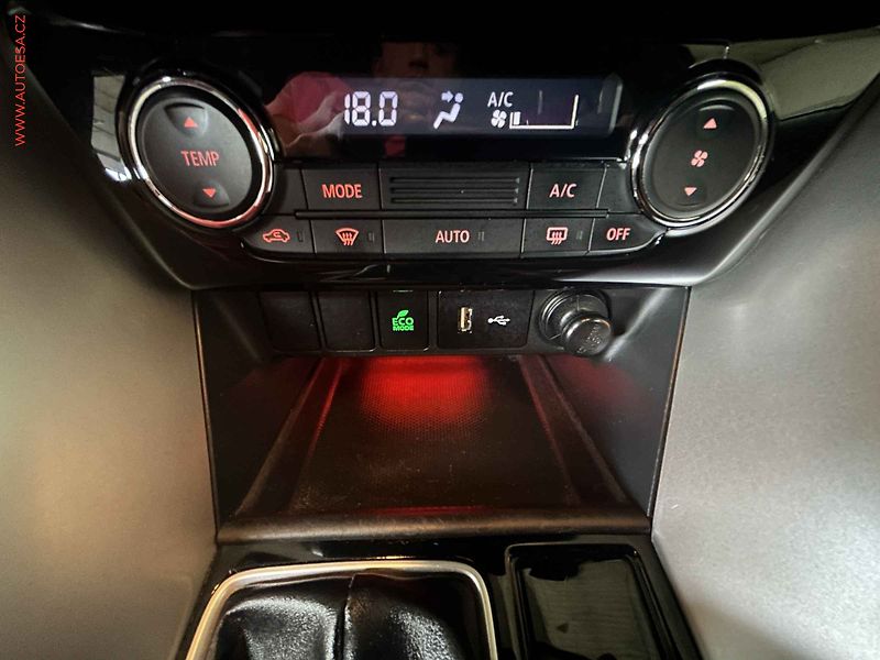 Mitsubishi Eclipse Cross (2019) 1.5 T-MIVEC, ČR, AC, temp - fotka 14 z 17