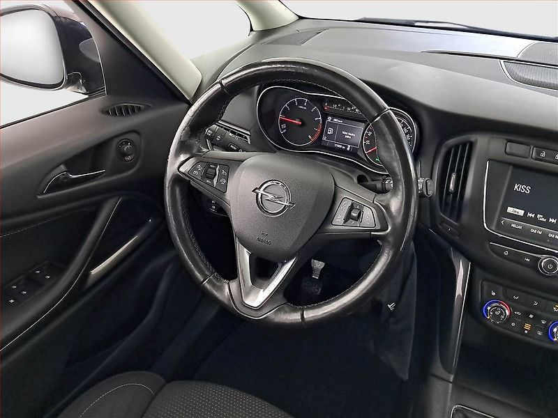 Opel Zafira (2018) 1.6 Turbo, 7 míst, Serv.kniha - fotka 17 z 20