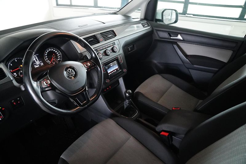 Volkswagen Caddy - fotka 14 z 24