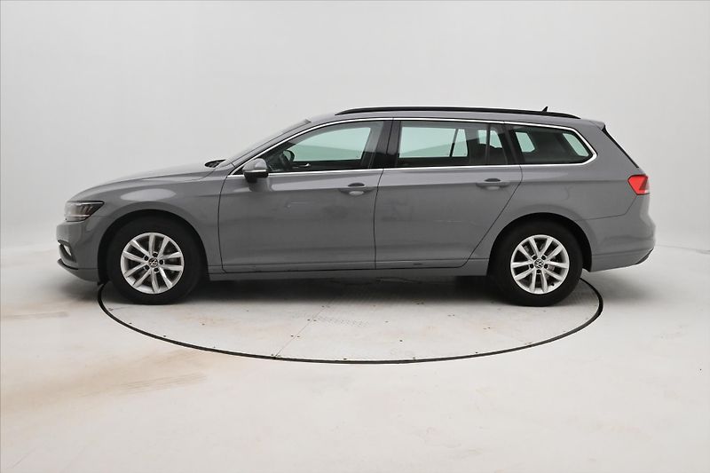 Volkswagen Passat 2,0 TDI 110 kW DSG Business Zá - fotka 8 z 32