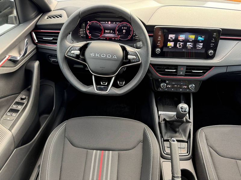 Škoda Scala Monte Carlo 1,0 TSI 85 kW 6° M - fotka 16 z 41