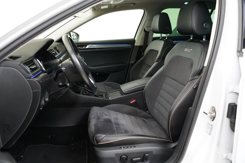 Škoda Superb - fotka 5 z 6