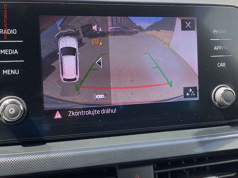 Škoda Kamiq (2022) 1.0 TSi, ČR, Monte Carlo, LED - fotka 17 z 18