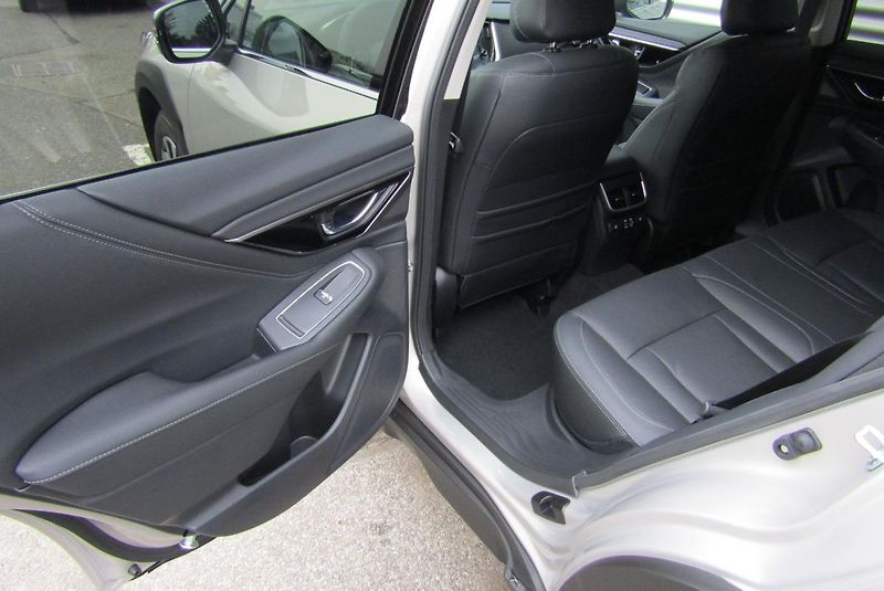 Subaru Outback (2025) 2,5i TOURING MY25.5 - fotka 19 z 62