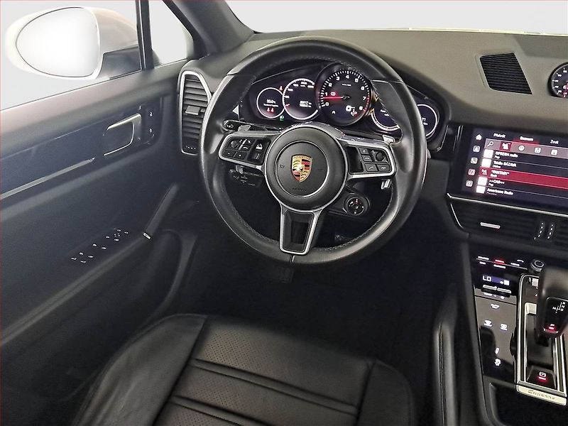 Porsche Cayenne (2023) V6 - fotka 7 z 29