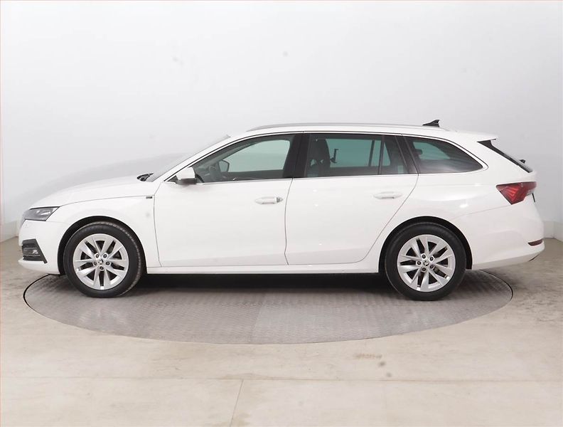 Škoda Octavia (2024) 2.0 TDI - fotka 3 z 16