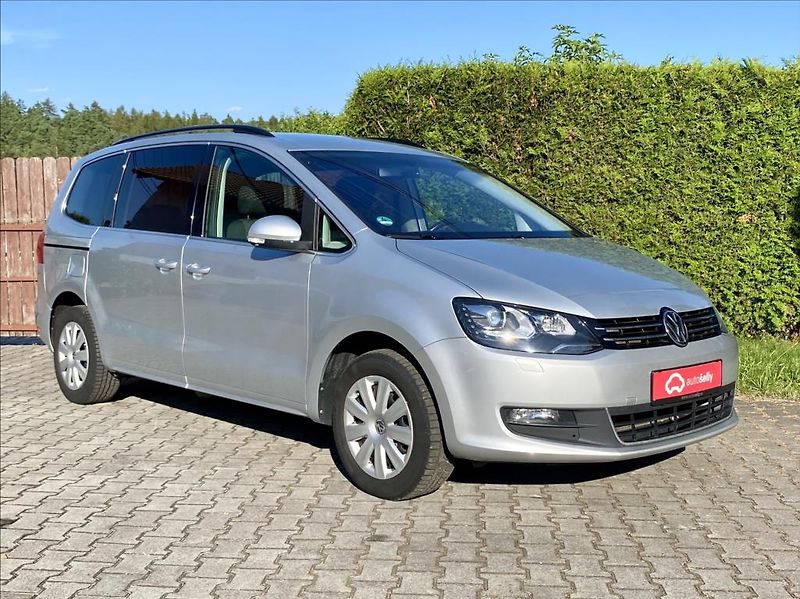 Volkswagen Sharan 2,0 TDI 103kW / DSG / VÝHŘEV - fotka 7 z 46