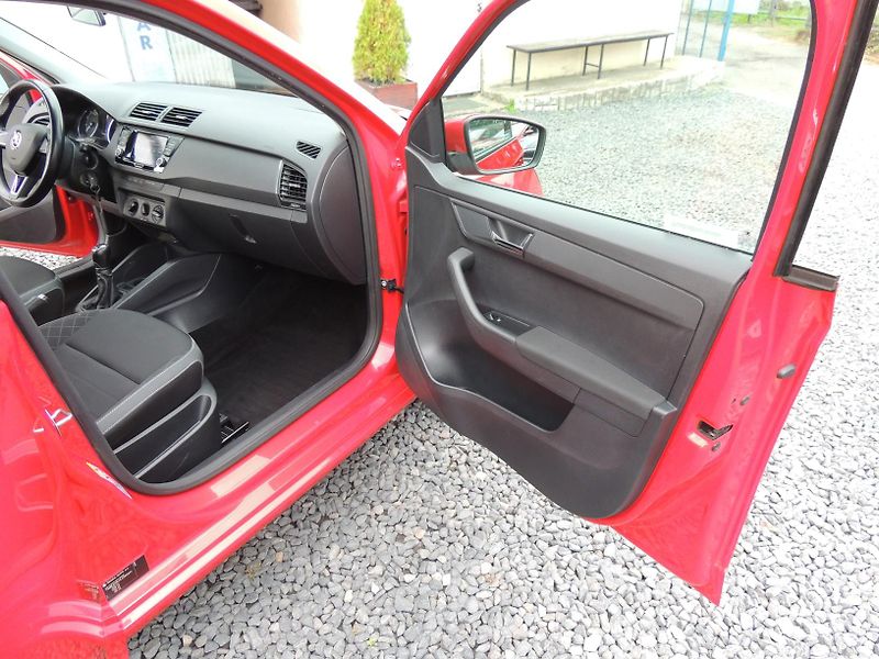 Škoda Fabia (2020) 1.0MPi,44kw,Amb,1.maj,ČR - fotka 14 z 42