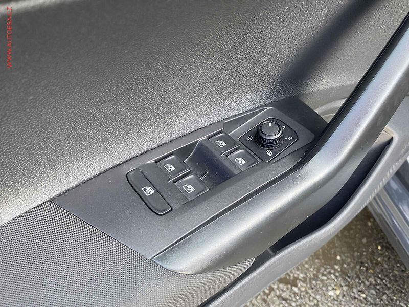 Volkswagen Polo (2019) 1.0 TSi, IQ Drive, navi - fotka 13 z 18