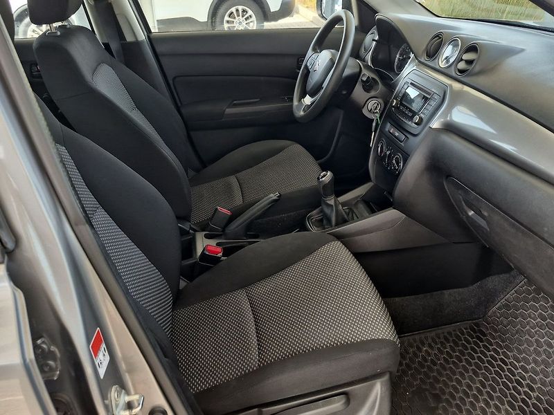 Suzuki Vitara 1,6 VVT Comfort 88 kW - fotka 11 z 20