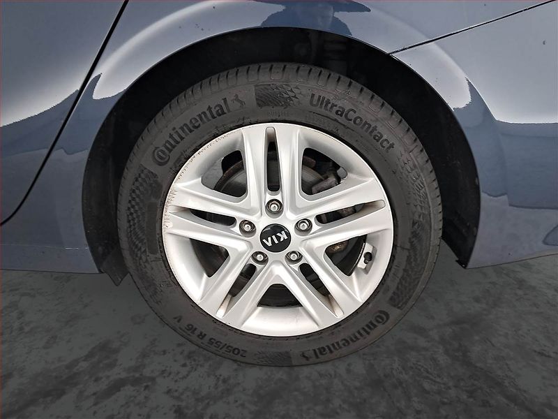 Kia Ceed (2021) 1.5 T-GDI, Serv.kniha - fotka 15 z 16