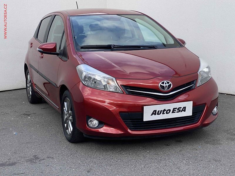 Toyota Yaris (2014) 1.3i, ČR, AC, temp, STK6/28 - fotografie inzerátu