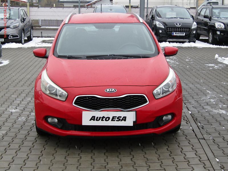 Kia Ceed (2013) 1.4 CRDi, ČR - fotka 2 z 16